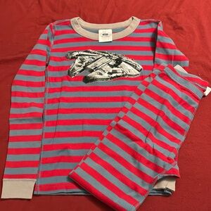 Hanna Andersson Star Wars pajamas
Size 140
(10)